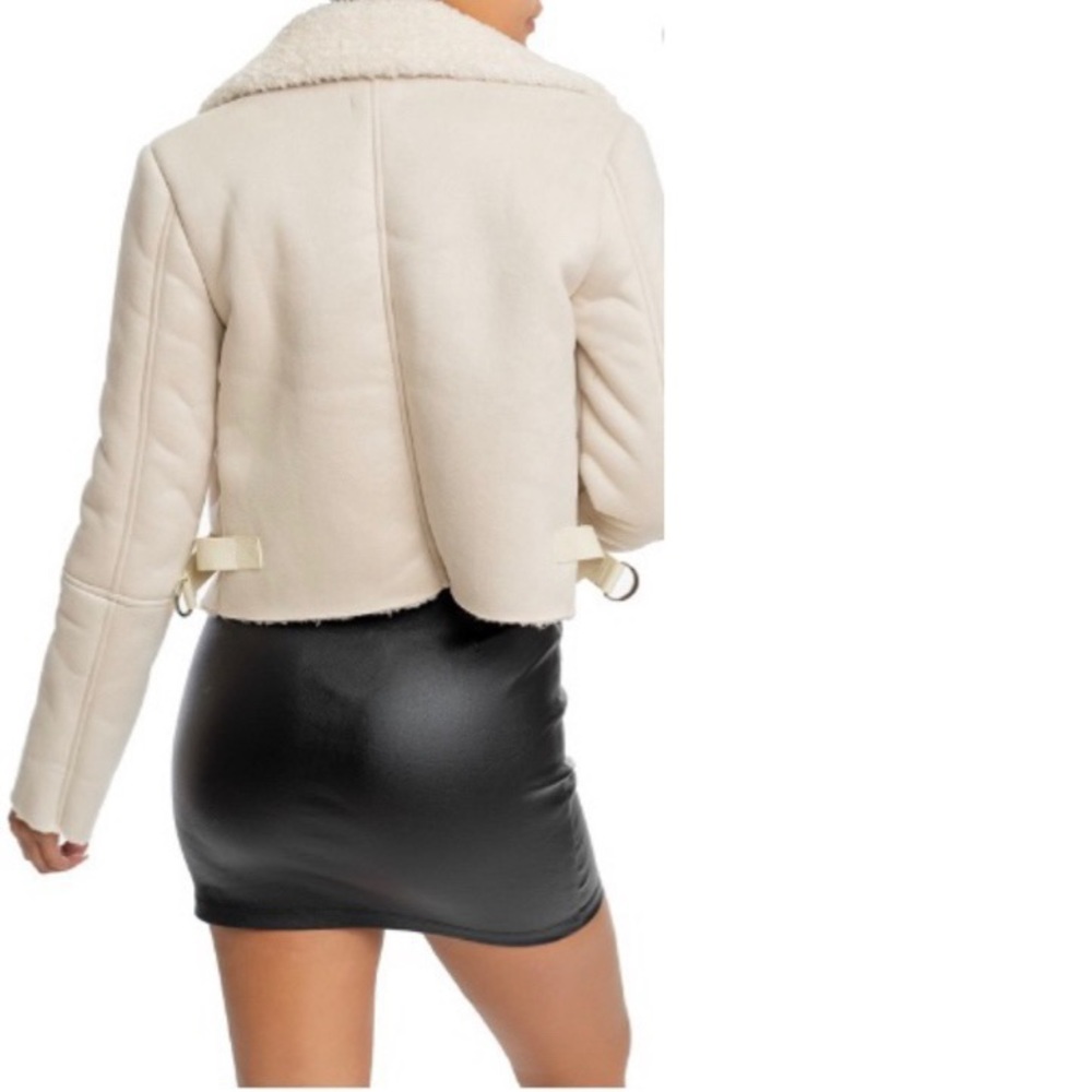 🆕2️⃣🔁RESTOCKED! CALIDA Moto Vegan Leather Jacket - Picture 2 of 3